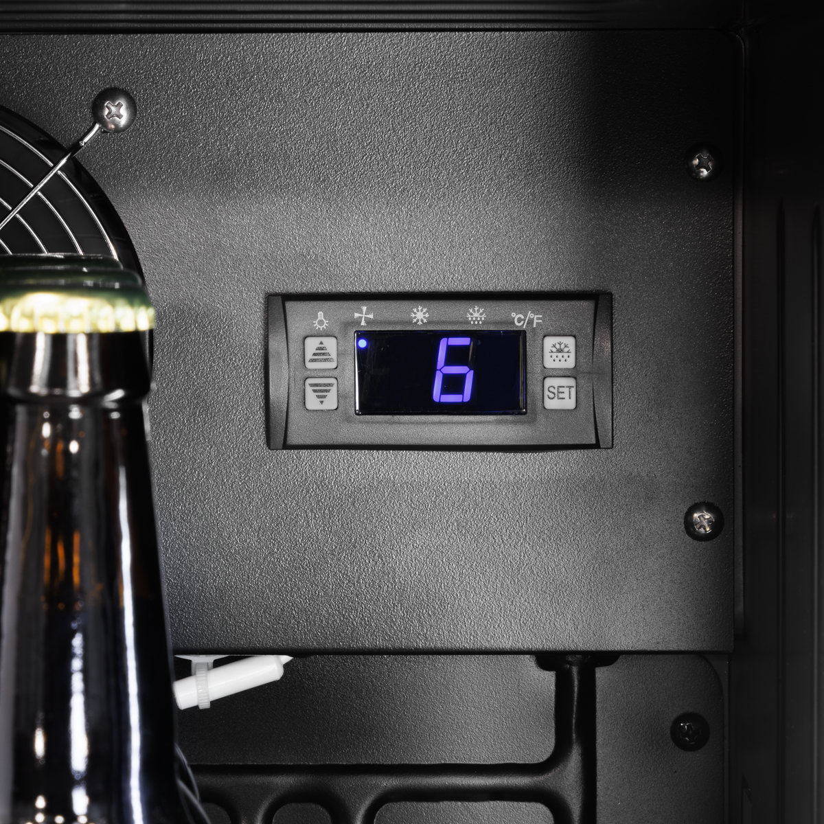 Baridi Tall Drinks/Bar Fridge with Digital Controls & Auto Defrost 160L, Black - DH440