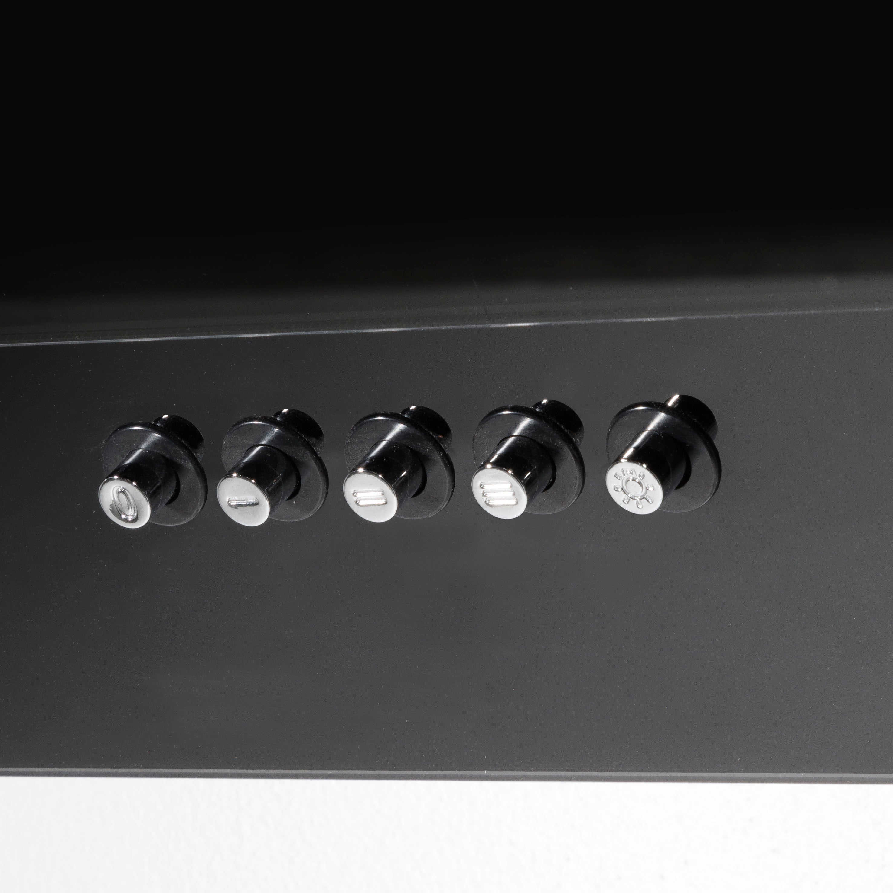 Baridi DH106 Extractor Hoods Action shot - controls