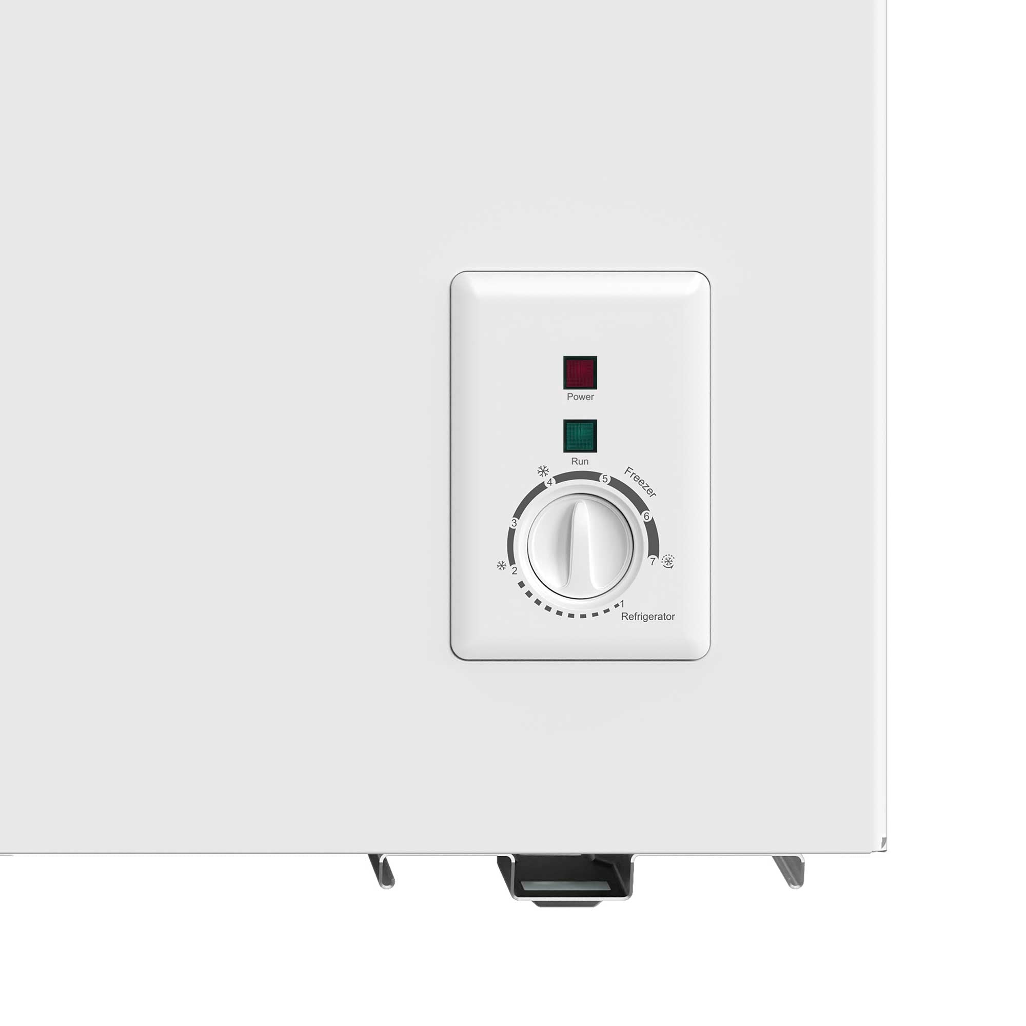 Baridi DH120 Chest Freezer Action shot - controls