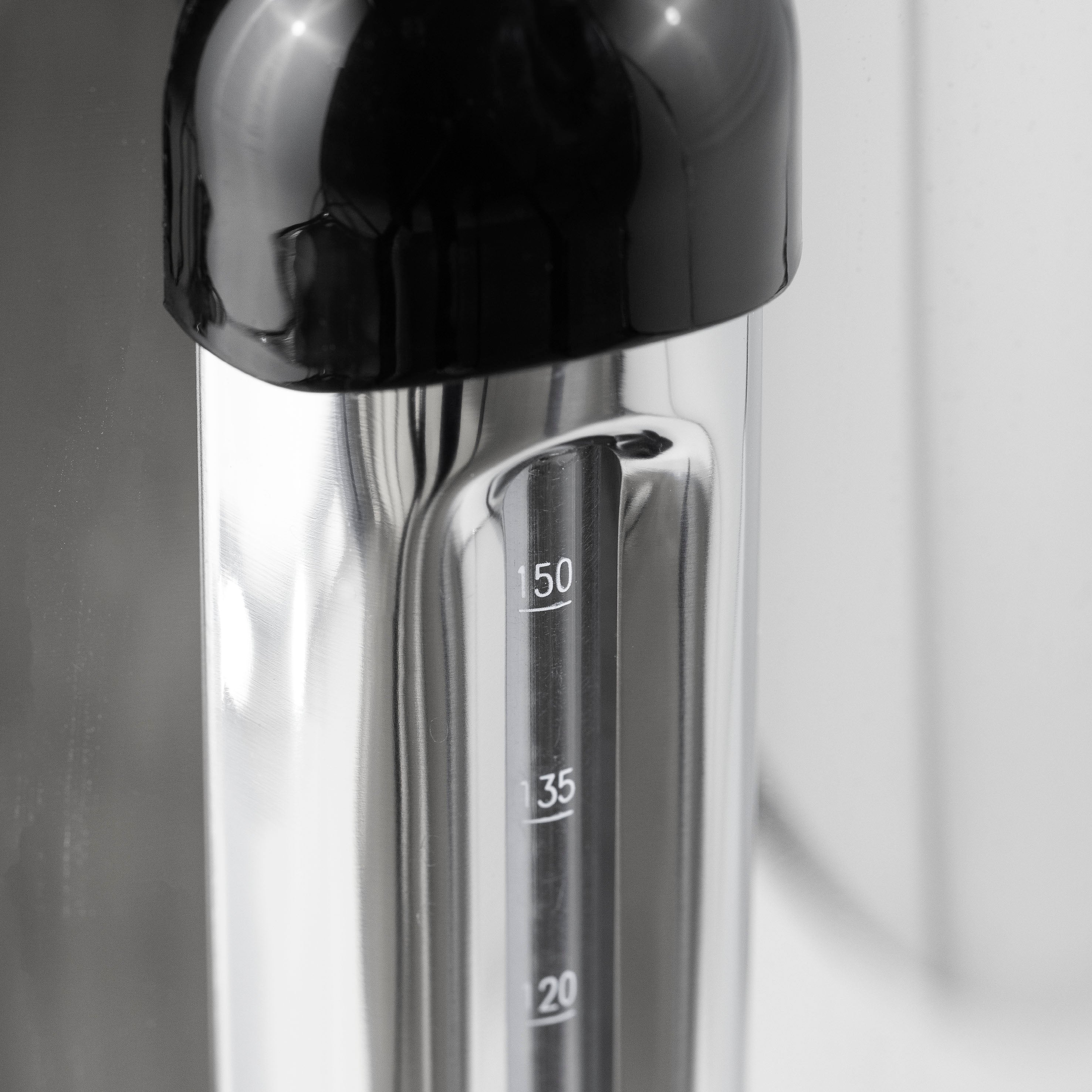 Baridi DH270 Hot Water Dispenser Action shot - max - fill