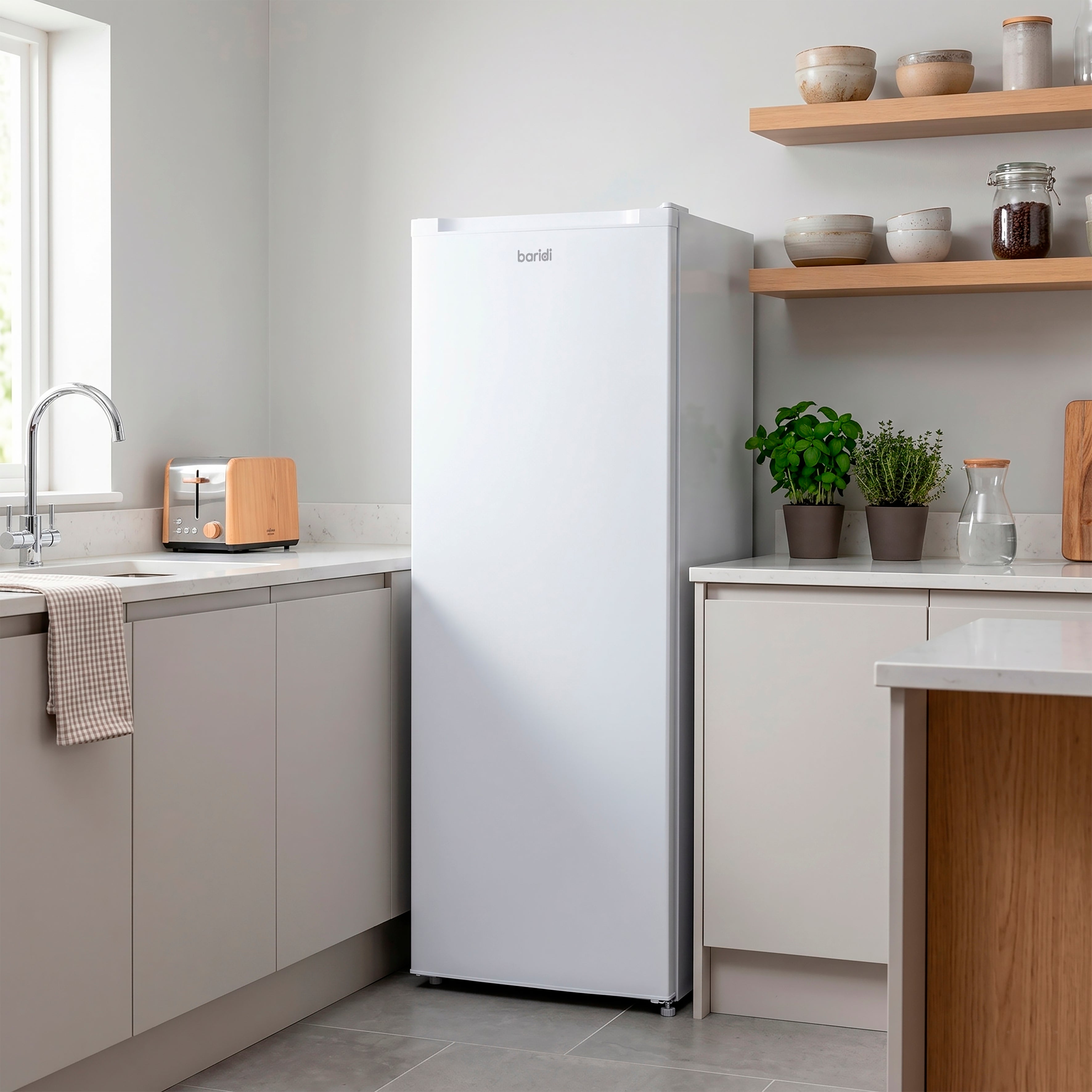 Baridi Freestanding Tall Freezer, 177L Capacity with Reversible Door, White – DH324