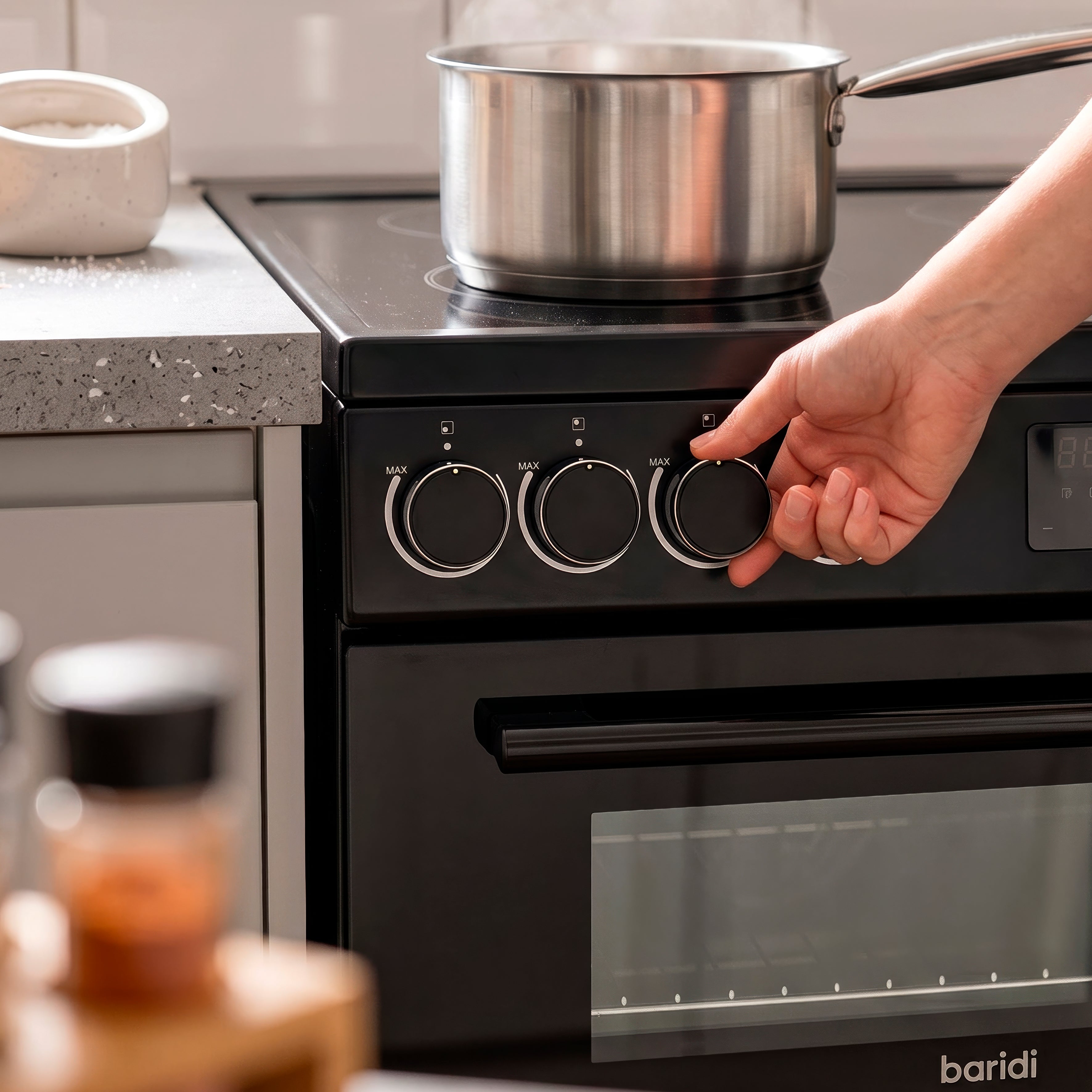 Baridi Freestanding Electric Cooker 60cm with 99L Double Cavity & 4 Zone Ceramic Hob, Black - DH429