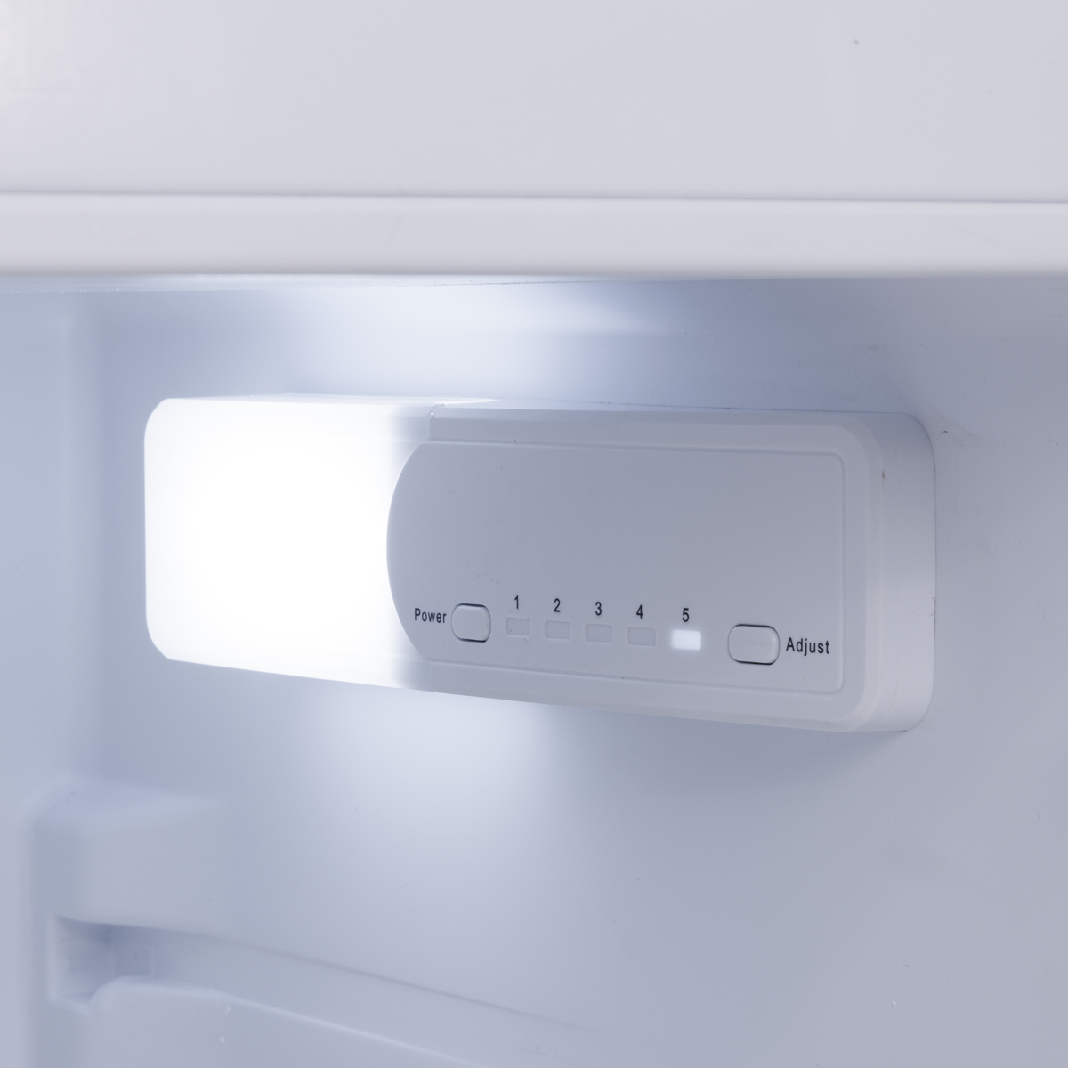 Baridi Integrated Undercounter Fridge with Reversible Door 135L - DH455